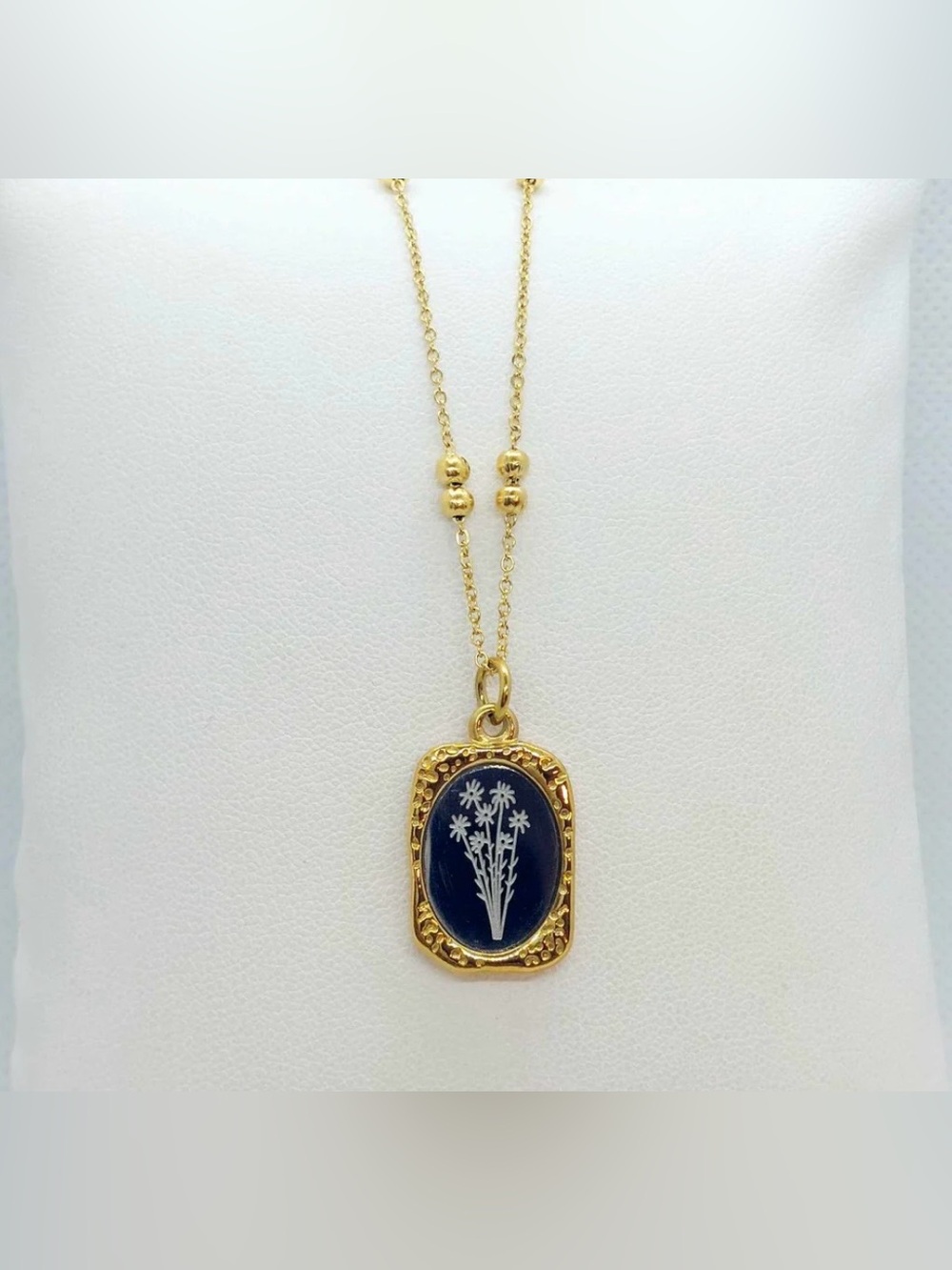 Necklace Vintage-Style with Aster Flower Etched on Mirror Pendant, 16-18” L. NIP